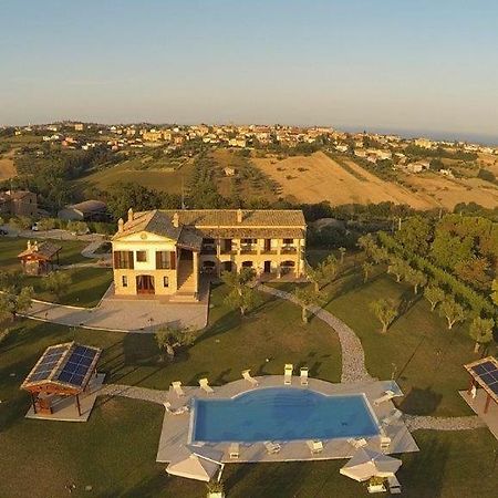 Mosciano SantʼAngelo Residence Colle Veroni מראה חיצוני תמונה