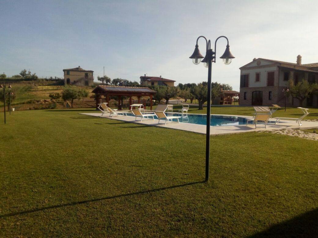 Mosciano SantʼAngelo Residence Colle Veroni מראה חיצוני תמונה