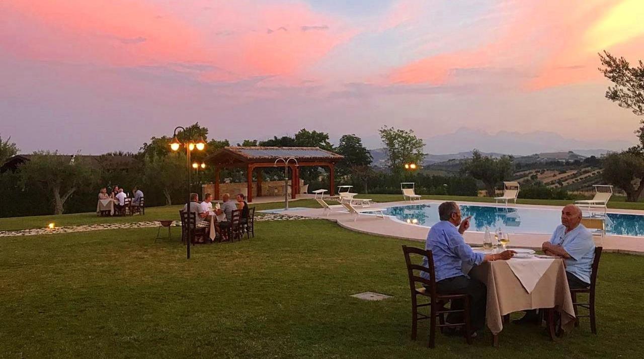 Mosciano SantʼAngelo Residence Colle Veroni מראה חיצוני תמונה