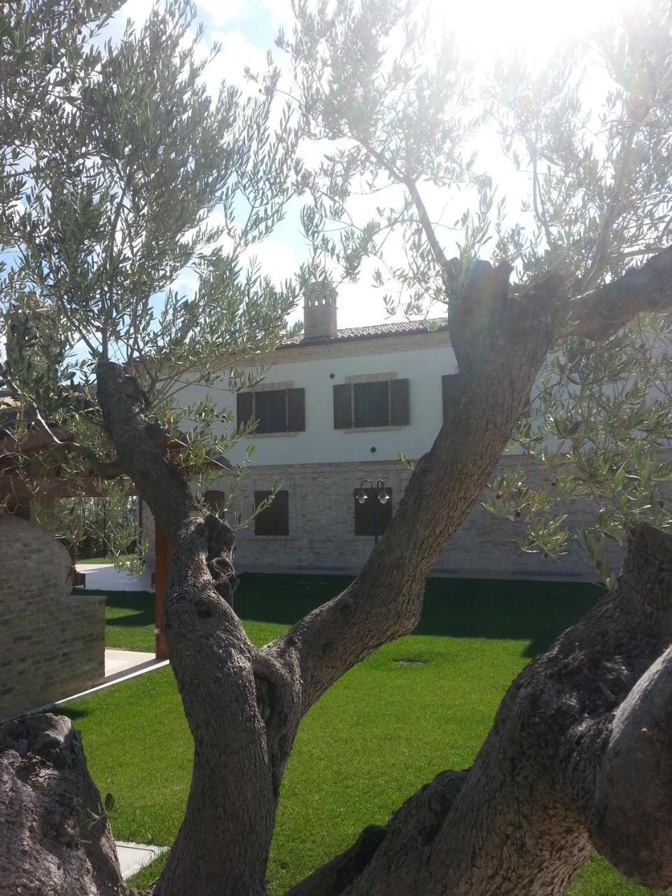 Mosciano SantʼAngelo Residence Colle Veroni מראה חיצוני תמונה