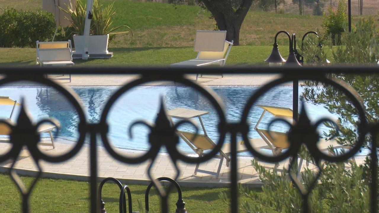 Mosciano SantʼAngelo Residence Colle Veroni מראה חיצוני תמונה