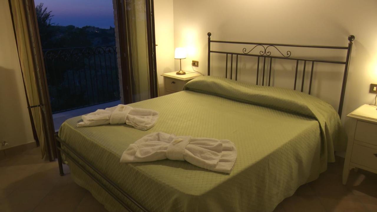Mosciano SantʼAngelo Residence Colle Veroni מראה חיצוני תמונה