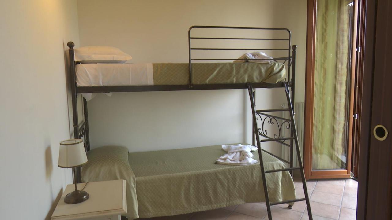 Mosciano SantʼAngelo Residence Colle Veroni מראה חיצוני תמונה